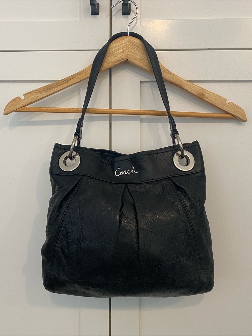 Coach Ashley Black Leather Gathered Shoulder Bag Classic Everyday Tote Purse GUC